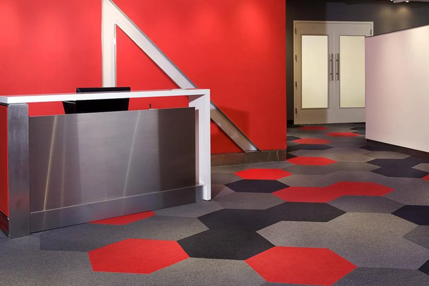 Hexagone Carpet Tile-Black